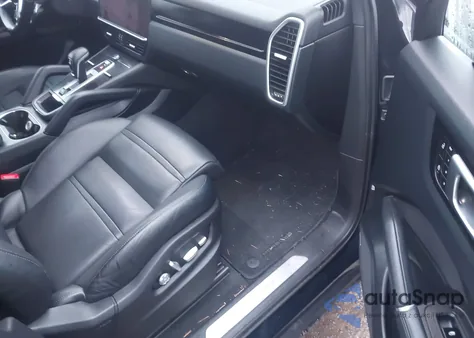 2021 Porsche Cayenne Coupe z USA, uszkodzony, nr VIN WP1BA2AY1MDA40719